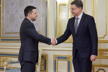 Treffen von Selenskyj und Dombrovskis: Ukraine erhält von der EU 600 Mio. EUR 