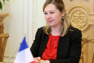 La présidente du groupe d'amitié France-Ukraine à l'Assemblée accuse Joe Biden et Boris Johnson d'engendrer une « hystérie »