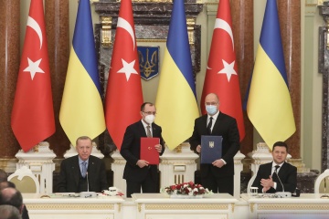 Ucrania y Turquía han firmado ocho documentos bilaterales