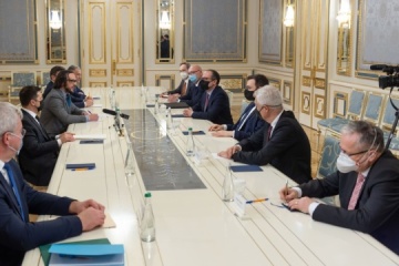 Selenskyj trifft Außenminister von Slavkov-Formats zu Gespräch