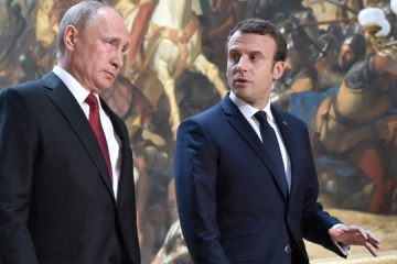 Macron a averti Poutine qu'un «dialogue sincère n'était pas compatible avec une escalade» militaire à la frontière ukrainienne