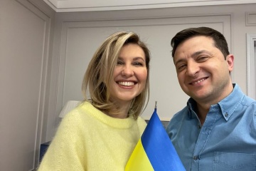 ゼレンシキー大統領、「団結の日」にウクライナ国旗と写った写真をＳＮＳで公開するよう呼びかけ