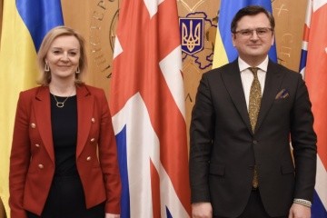 ウクライナ・英・ポーランド３国外相、共同声明を発出　宇外相、ミニ連合の重要性を強調