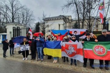 W Warszawie, pod ambasadą rosyjską protestowano przeciwko agresywnej polityce Putina