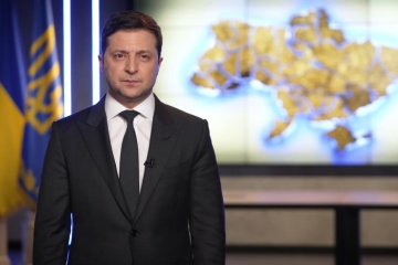 ゼレンシキー宇大統領「露が軍事インフラを攻撃　ウクライナ全土に戒厳令敷く」