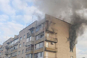 Invasion russe : un obus russe frappe un immeuble à Boutcha, dans la région de Kyiv