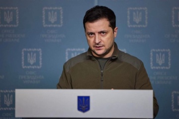 Volodymyr Zelensky: La direction de l’OTAN a donné le feu vert à la poursuite des bombardements sur des villes et villages ukrainiens