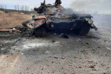Les artilleurs ukrainiens ont détruit un groupement blindé de l’armée russe
