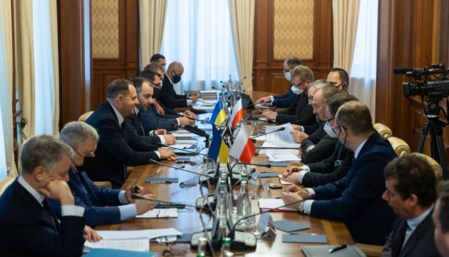 Ukraina i Polska uzgodniły zniesienie ograniczeń w tranzycie wagonów towarowych
