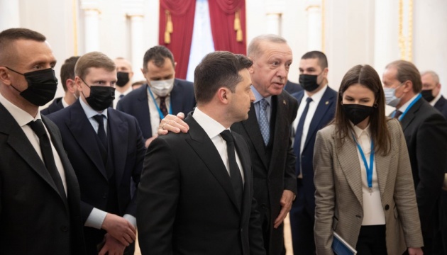 Erdoğan: Turquía lista para albergar una cumbre entre líderes de Ucrania y Rusia