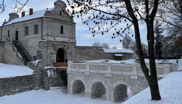 На Тернопільщині відреставрували міст до замку XVII століття