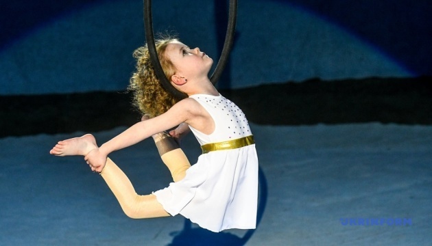 У Запоріжжі чотирирічна повітряна гімнастка встановила рекорд України