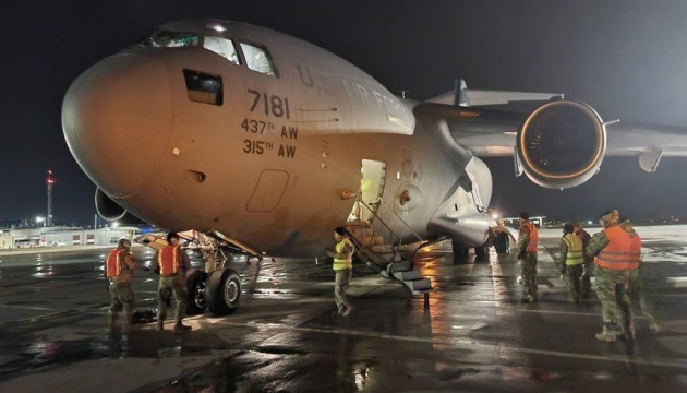 Два літаки з військовими США прибули до Польщі