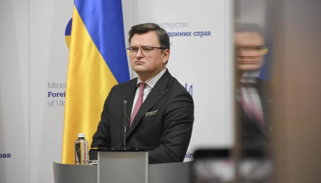 Кулеба - Блінкену: Україні потрібні більш регулярні поставки важкої зброї