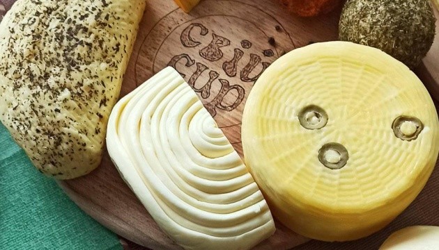 14 видів «черкасько-кримських» сирів