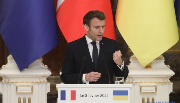 Macron: Las negociaciones para evitar la guerra continuarán en las próximas semanas