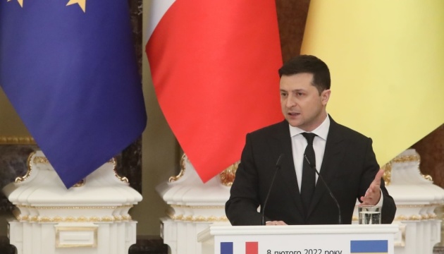 Zelensky: Ucrania y Francia continuarán cooperando en cuestiones de de-ocupación
