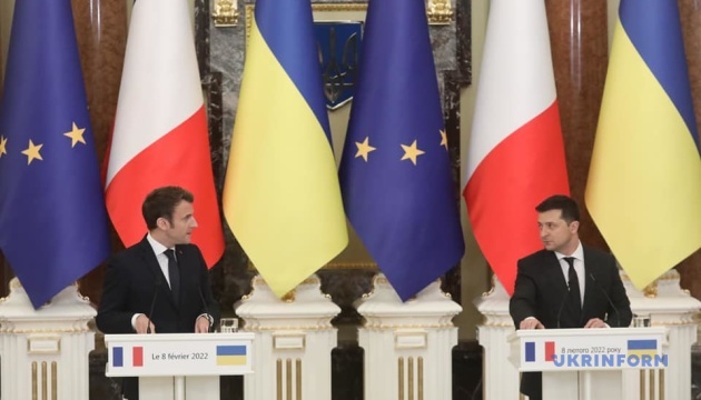 ゼレンシキー宇大統領、マクロン仏大統領と電話会談実施　前線状況・ウクライナの欧州統合を協議