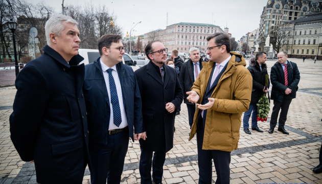 中欧３国外相、ウクライナへの支持表明