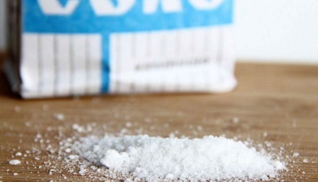 Дієтолог дала поради, скільки можна вживати солі за день
