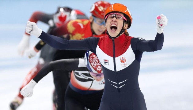 Жіноча збірна Нідерландів з шорт-треку виграла Олімпіаду-2022 в естафеті