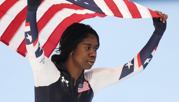 Американська ковзанярка Ерін Джексон - чемпіонка Олімпіади на 500 м