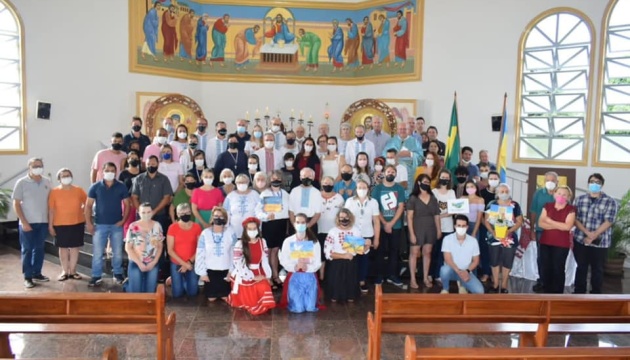 #StandWithUkraine: Українці Бразилії провели акції солідарності з Україною 