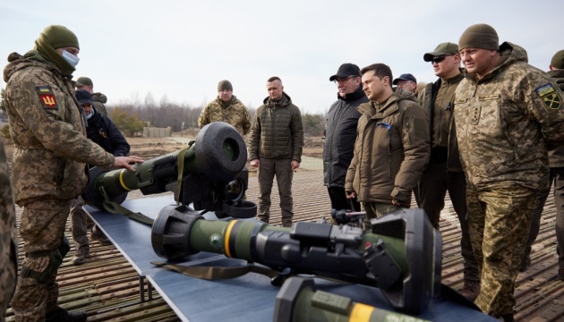 Zelensky attends military exercises in Rivne region