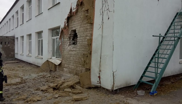 Occupiers shell Stanytsia Luhanska, damaging kindergarten. Two civilians injured
