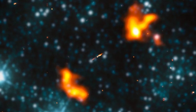 Астрономи виявили радіогалактику, що в 100 разів більша за Чумацький Шлях