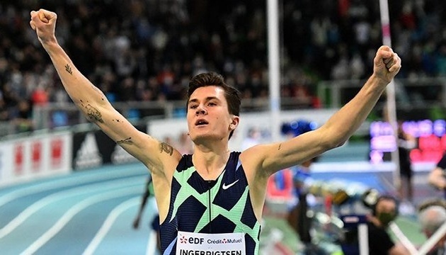 Норвезький бігун Інгебрігтсен встановив рекорд світу у приміщенні на 1500 м
