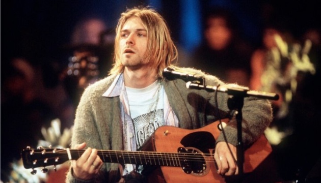 Розбиту гітару Курта Кобейна продали на аукціоні майже за $600 тисяч