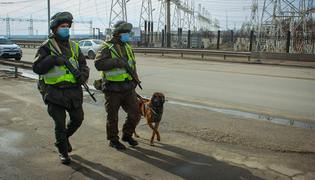 Поліція і Нацгвардія взяли під охорону Дніпровську ГЕС
