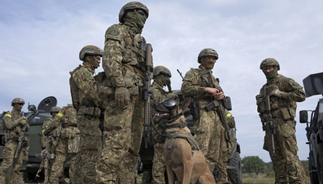 La UE establecerá una misión militar de asesoramiento en Ucrania 