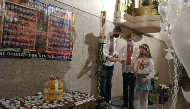 Українці помолилися за Героїв Небесної Сотні в Мадриді