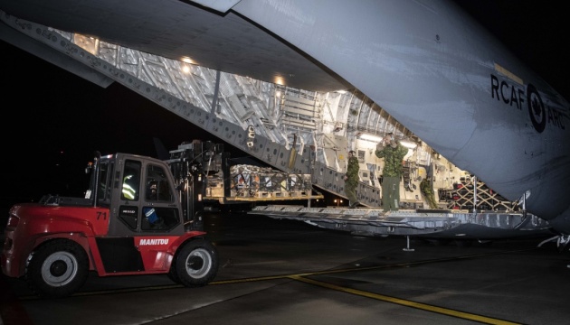 Militärhilfe aus Kanada: Zweites Flugzeug in Ukraine eingetroffen