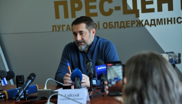 Керівник ОВА закликає жителів Луганщини евакуюватися, поки є шанс