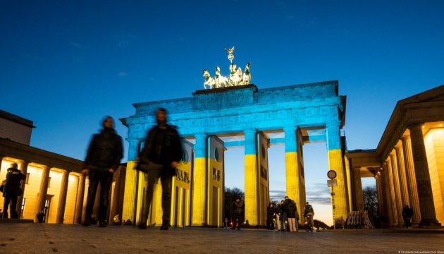 Берлін облаштовує місця для розміщення нових біженців з України