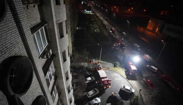 Рятувальники ліквідували пожежу у багатоповерхівці на Харківському масиві