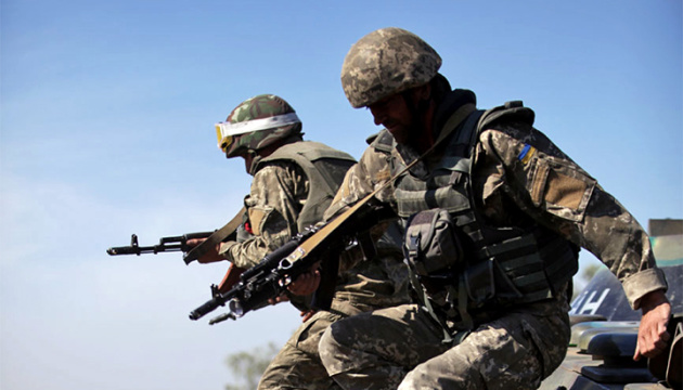 Українських військових у Британії та Польщі вчать користуватись новою технікою