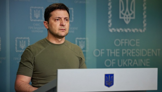 Ми вистоїмо: Зеленський опублікував кадри найстрашніших п'яти днів у житті українців