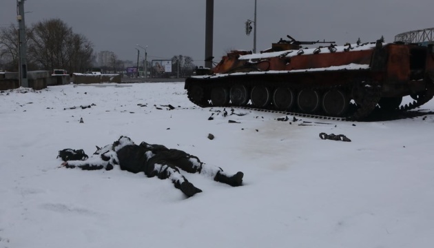 Українські захисники спалили колони техніки агресора на Чернігівщині та Сумщині