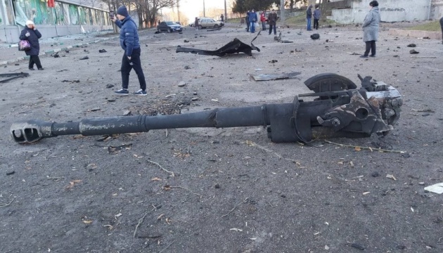 На Миколаївщині росіяни обстрілюють цивільний транспорт, є поранені