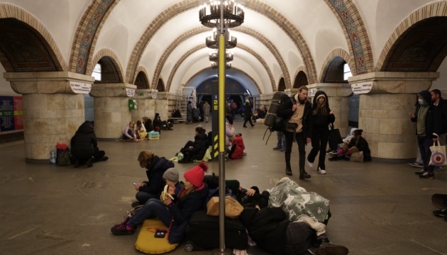 Вхід на станції метро у Києві для укриття буде тільки через вхідну групу дверей