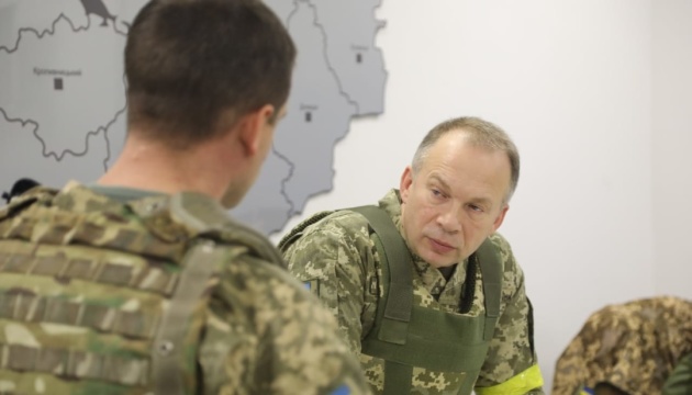 Wszelkie próby agresorów przebicia się przez obronę Kijowa nie powiodły się – dowódca wojsk lądowych