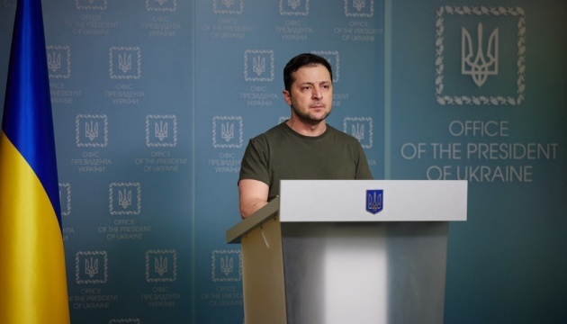 Volodymyr Zelensky s'adresse aux militaires russes : laissez tomber votre équipement militaire et partez