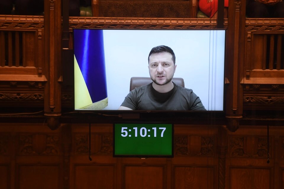 Знайдіть спосіб зробити безпечним українське небо: виступ Зеленського у британському парламенті