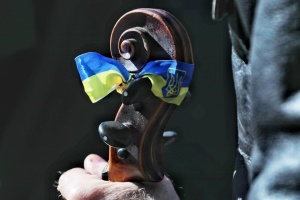 Артисти Одеської опери влаштували мистецьку акцію «Вільне небо/Free Sky»