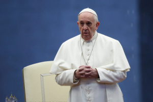 Операція Папи Римського завершилася без ускладнень - Ватикан
