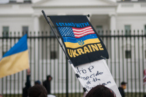Синьо-Жовта Америка: Із молитвами, мільйонами та гаслами за Україну